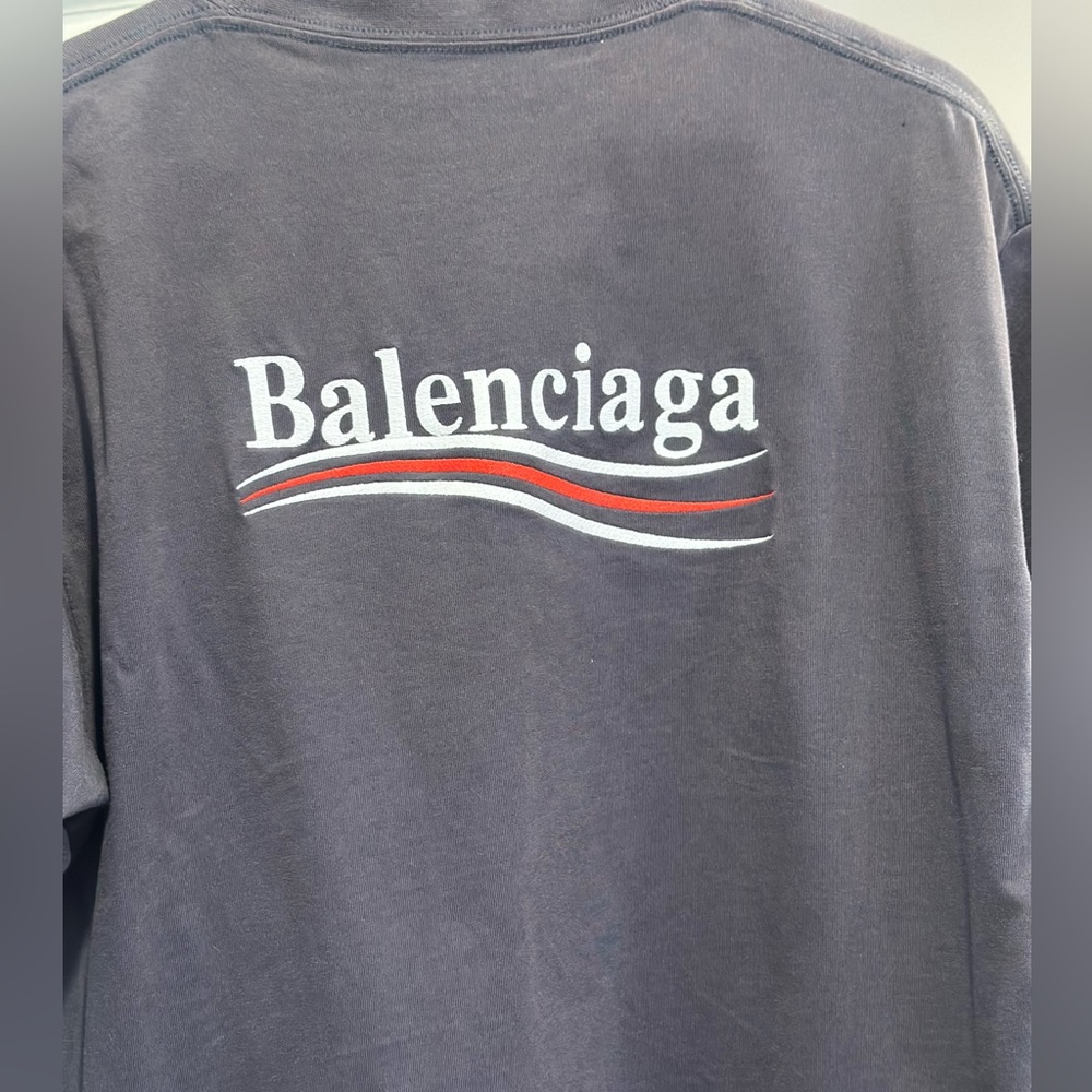 Campaign Logo Small Fit Cotton Graphic Tee - Picture 5 of 8